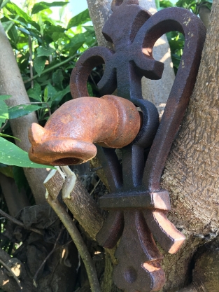 Waterspuwer voor muur fontein, hart kroon + Neptunus, Cast Iron.